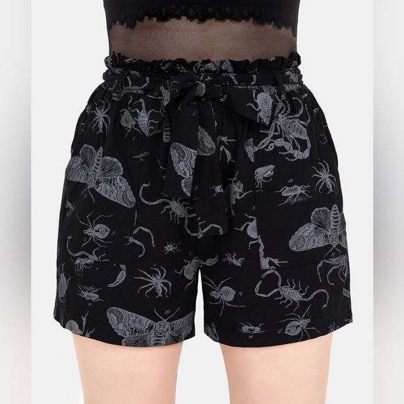 Parasite Bugs Tie-Waist Paperbag Shorts Sz 4 – Bug Print, Alt Summer - Picture 1 of 1
